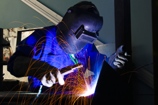 welding-_-julian-carvajal-_-flickr